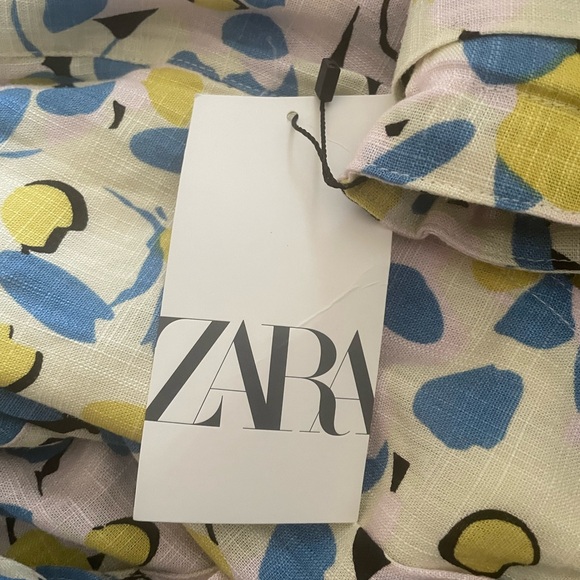 Zara Linen High Waisted Shorts - Picture 2 of 16